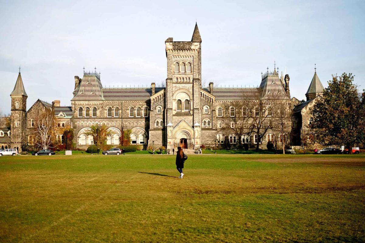 Khuôn viên Đại học Toronto