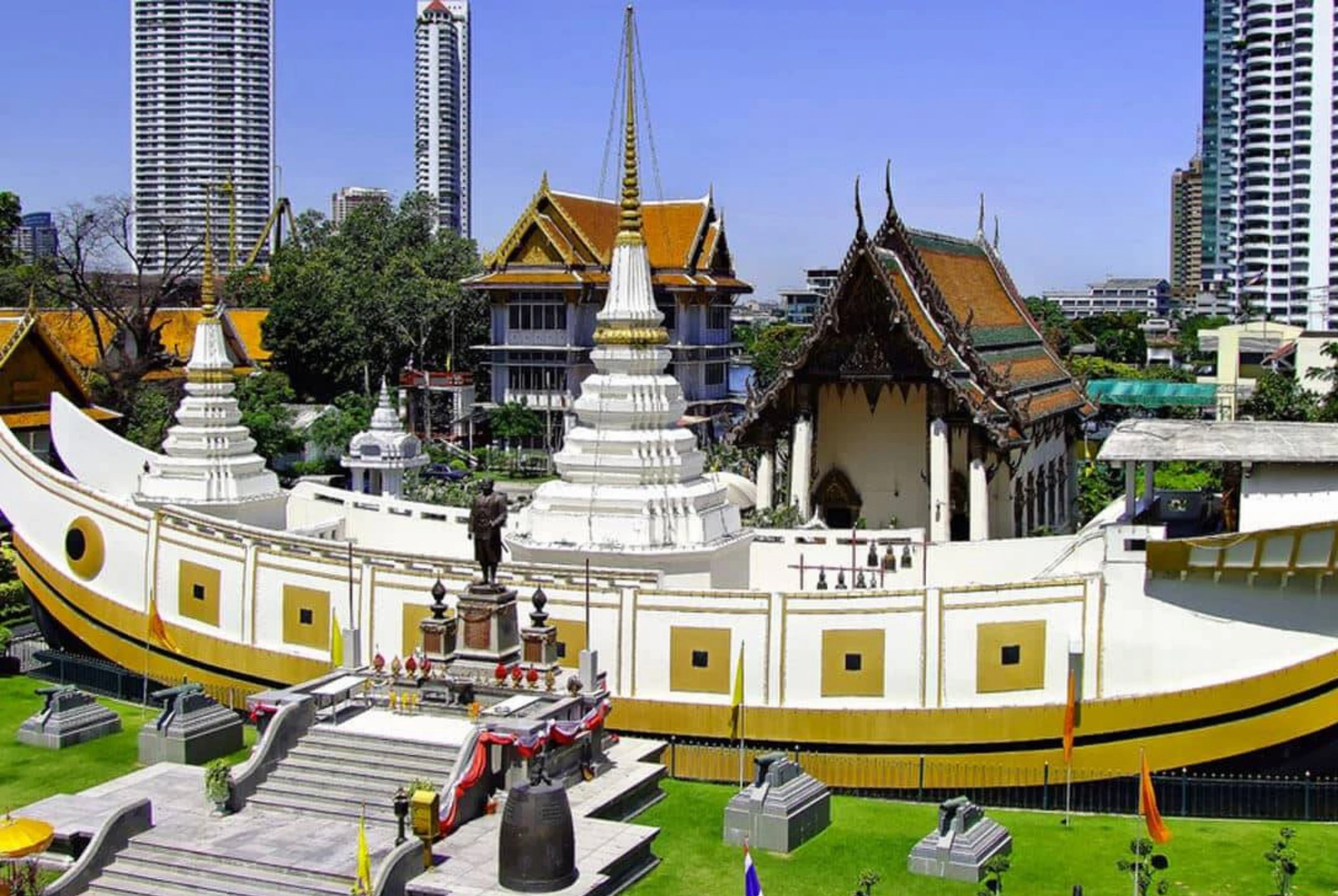 Chùa Thuyền (Wat YanNawa)