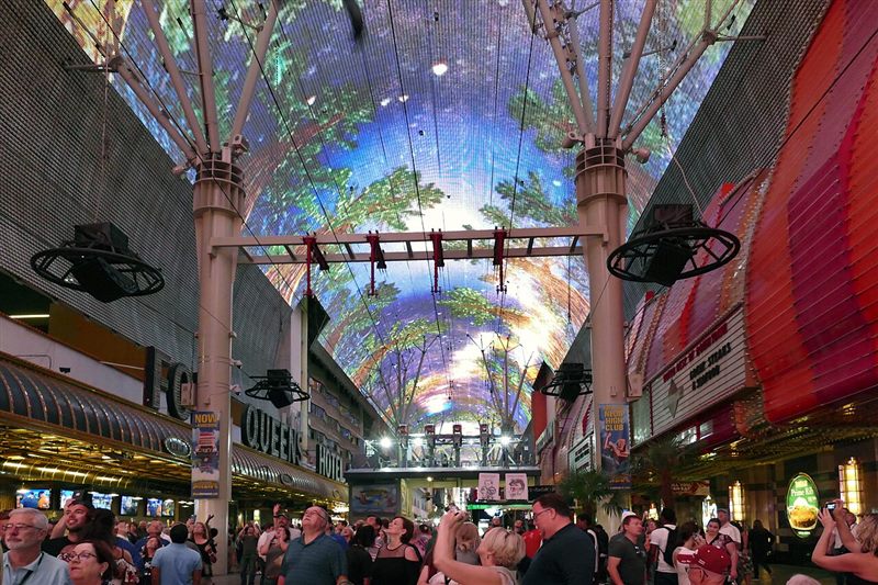 Mái vòm Viva Vision trên phố Fremont Las Vegas