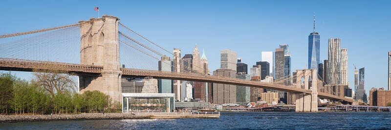 Cầu Brooklyn nối Manhattan và Brooklyn ở New York