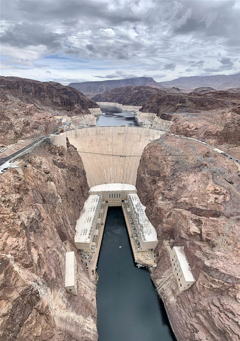 Đập thủy điện Hoover Dam trên sông Colorado