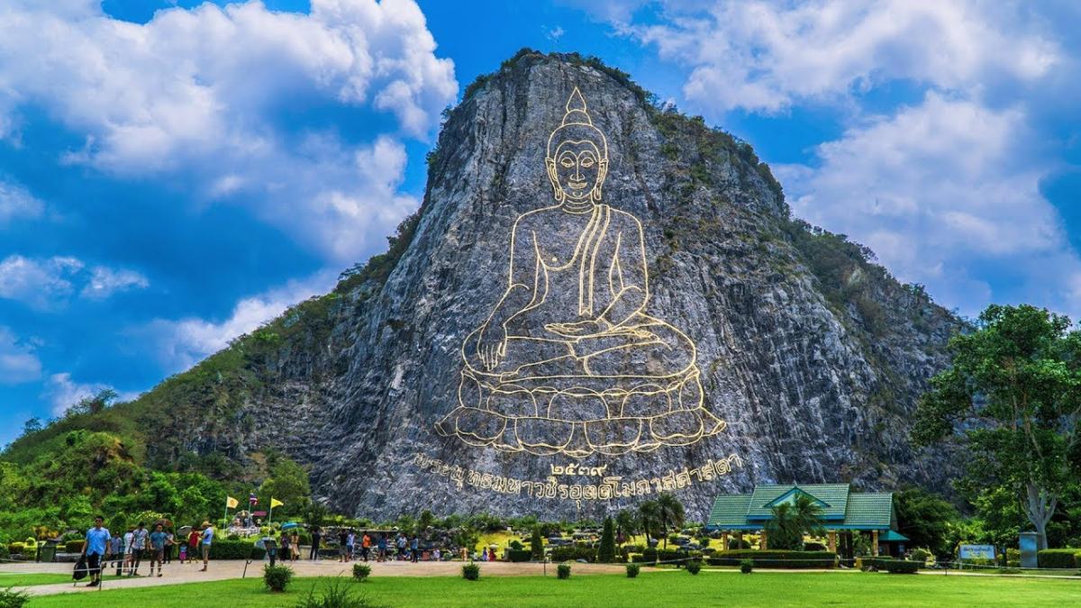 Du lịch Thái Lan không thể quên check - in với núi Phật Vàng Pattaya - Khao  Chee Chan - Du Lịch Chất