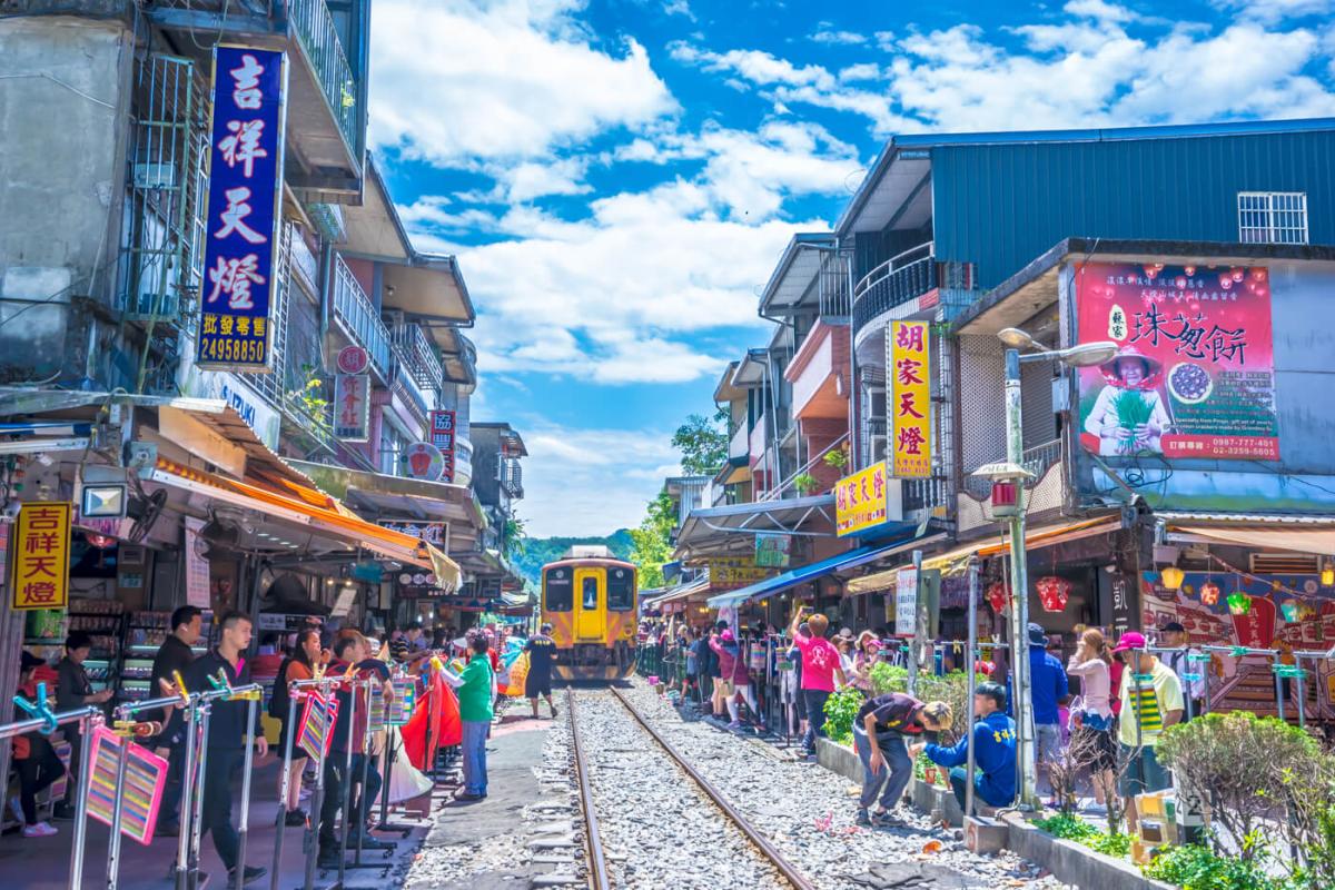 Phố cổ Thập Phần ở Đài Loan có gì đặc biệt? - Tugo.com.vn