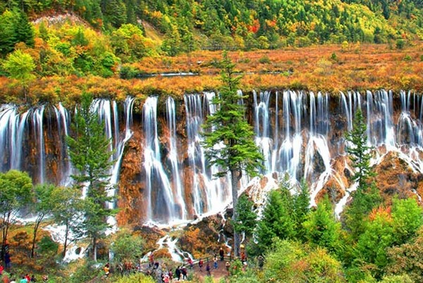 Thác Nặc Nhật Lãng - hoàng việt travel
