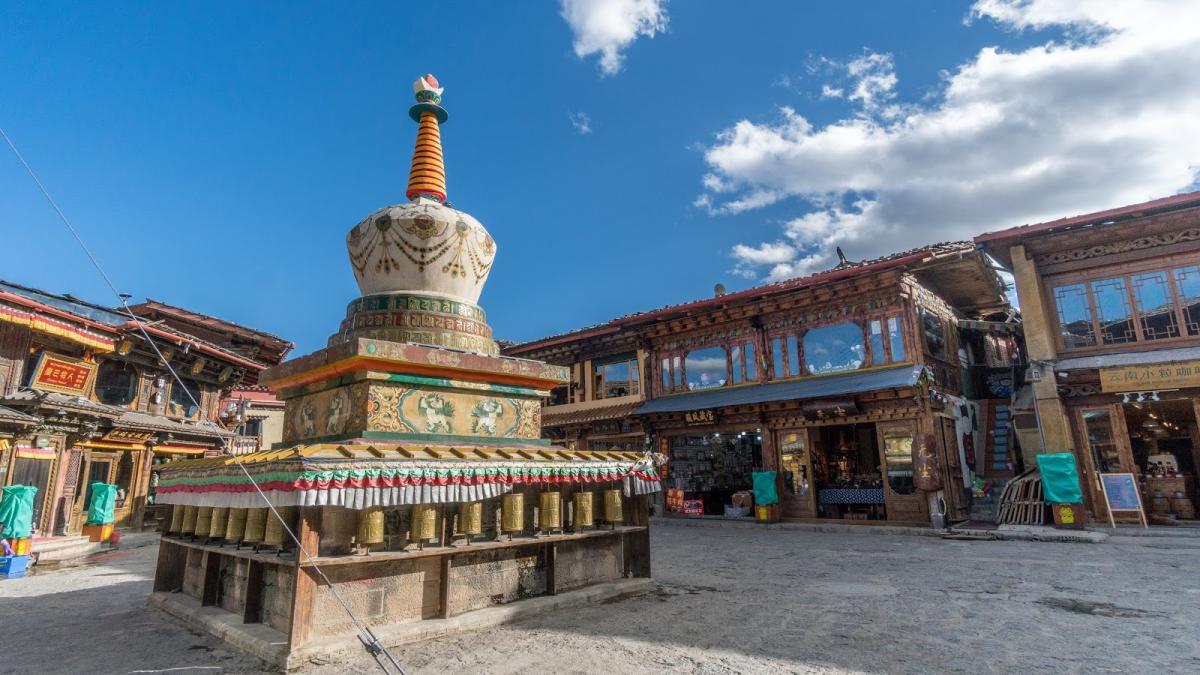 Phố cổ dukezong - hoàng việt travel
