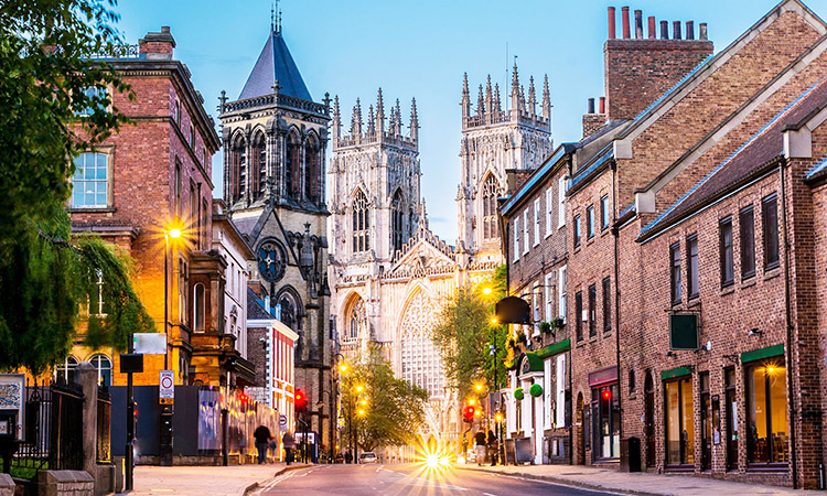 Du lịch York khám phá thành phố đẹp như thế giới cổ tích